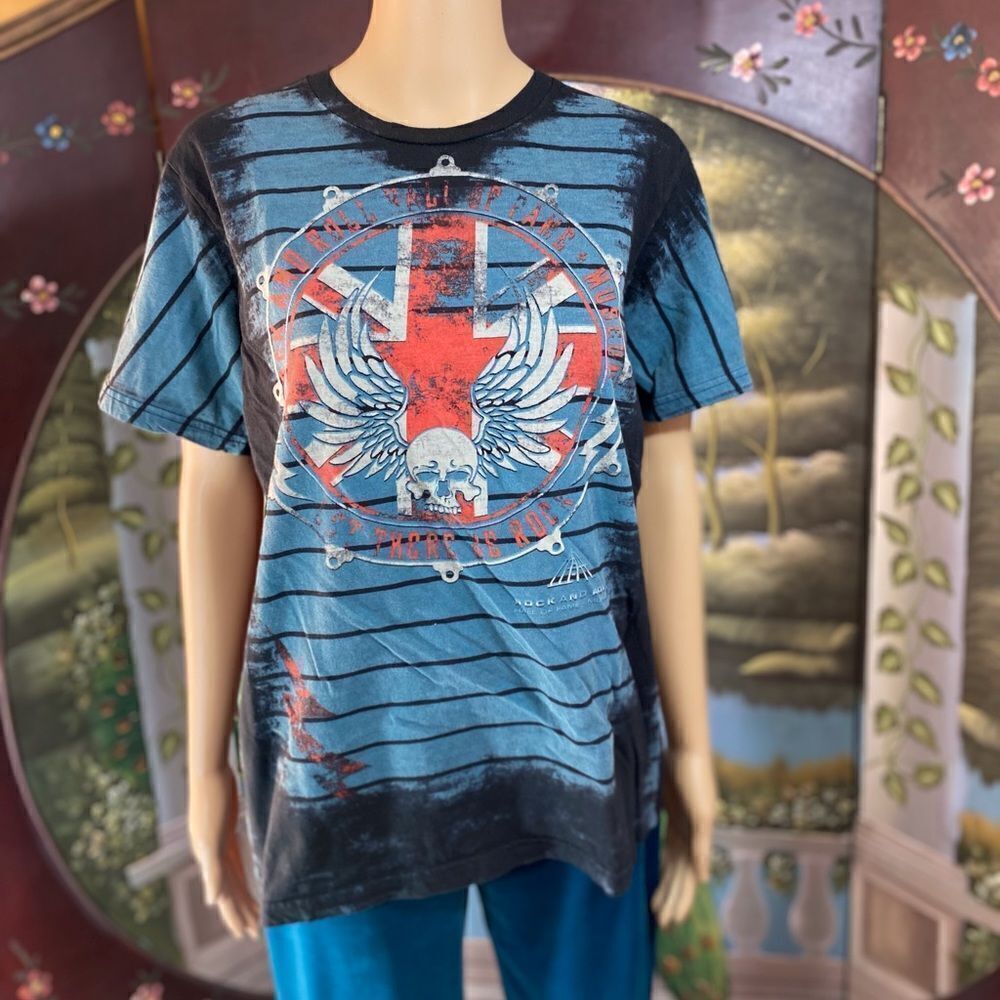 Short Sleeve Tee Graphic of Rock and Roll Hall of Fame Size L